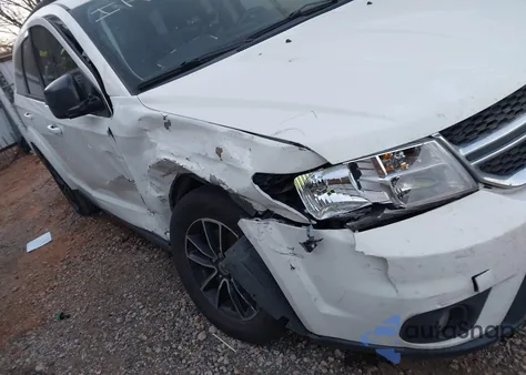 2019 Dodge Journey Se from USA, damaged, VIN 3C4PDCBB2KT719744